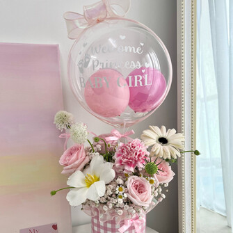 New born baby girl flower box